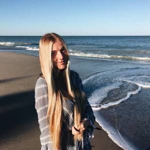 Meet your Posher, Rae